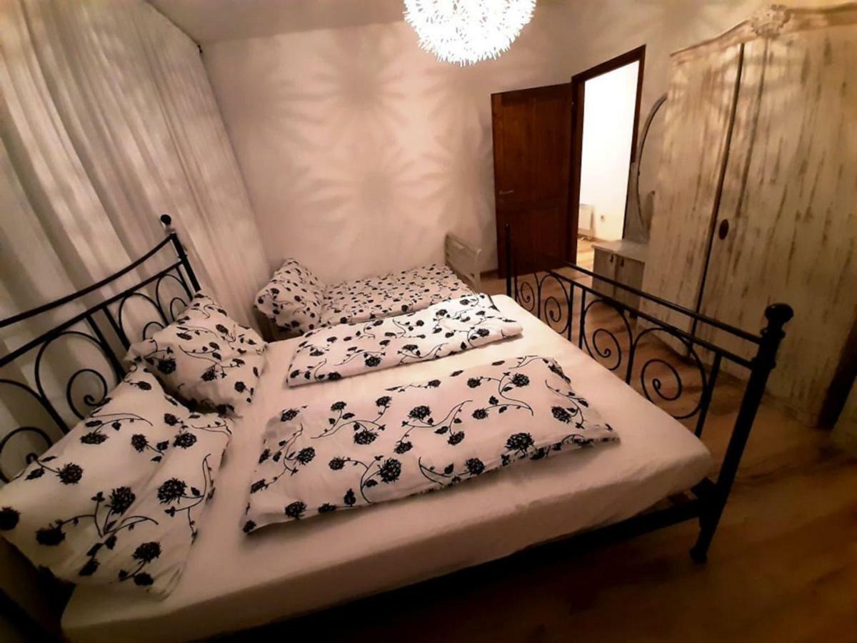 2 Bedroom Apartment Near Heroes Square Budapesta Exterior foto
